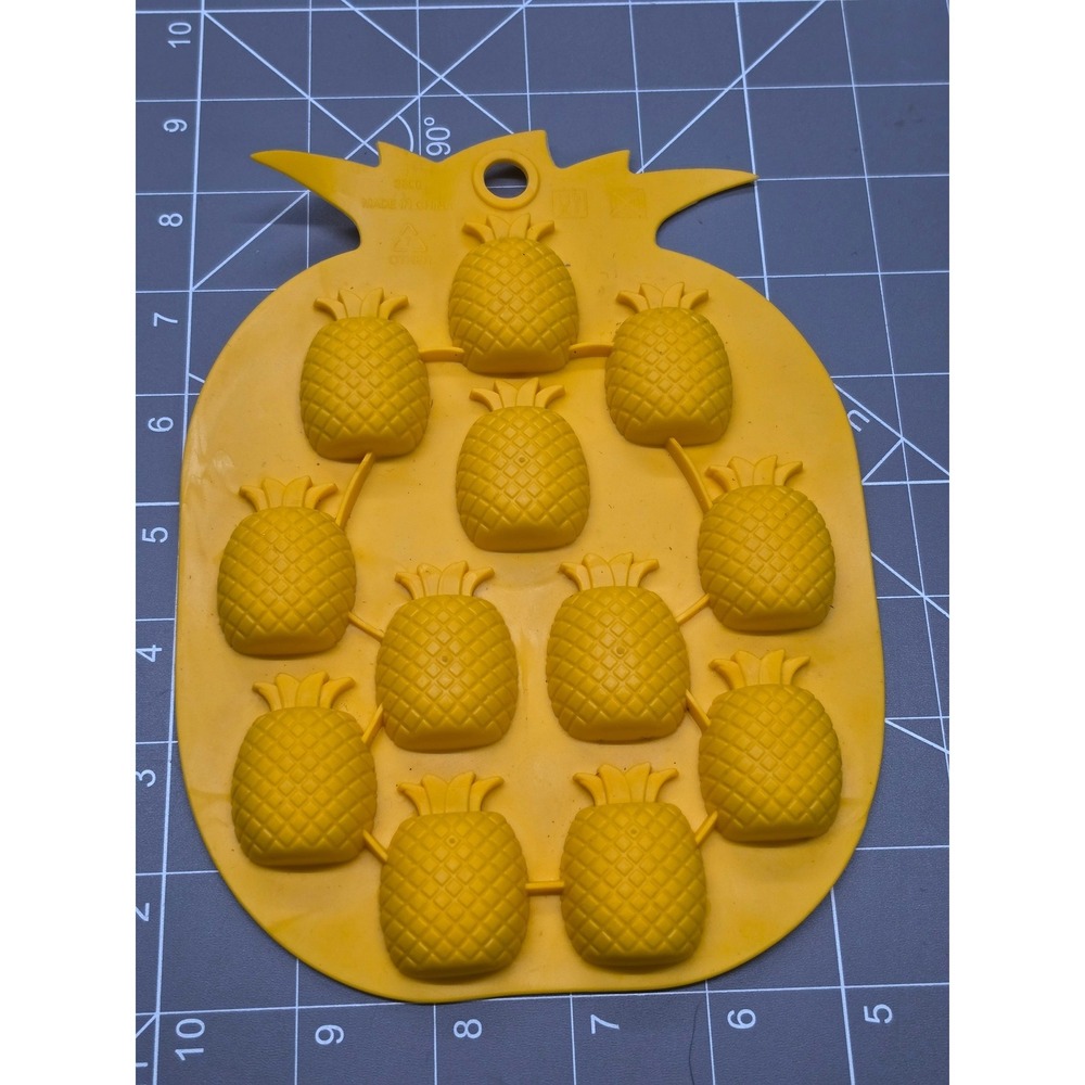 Yellow Pineapple Silicone Ice Cube Tray Candy Chocolate Mold 11 Cavity Tropical